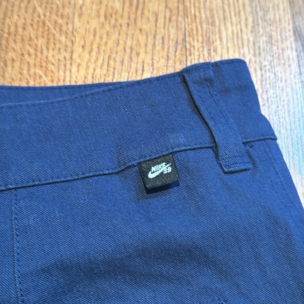 Nike SB Dri-Fit navy blue cotton blend pants size 32/M